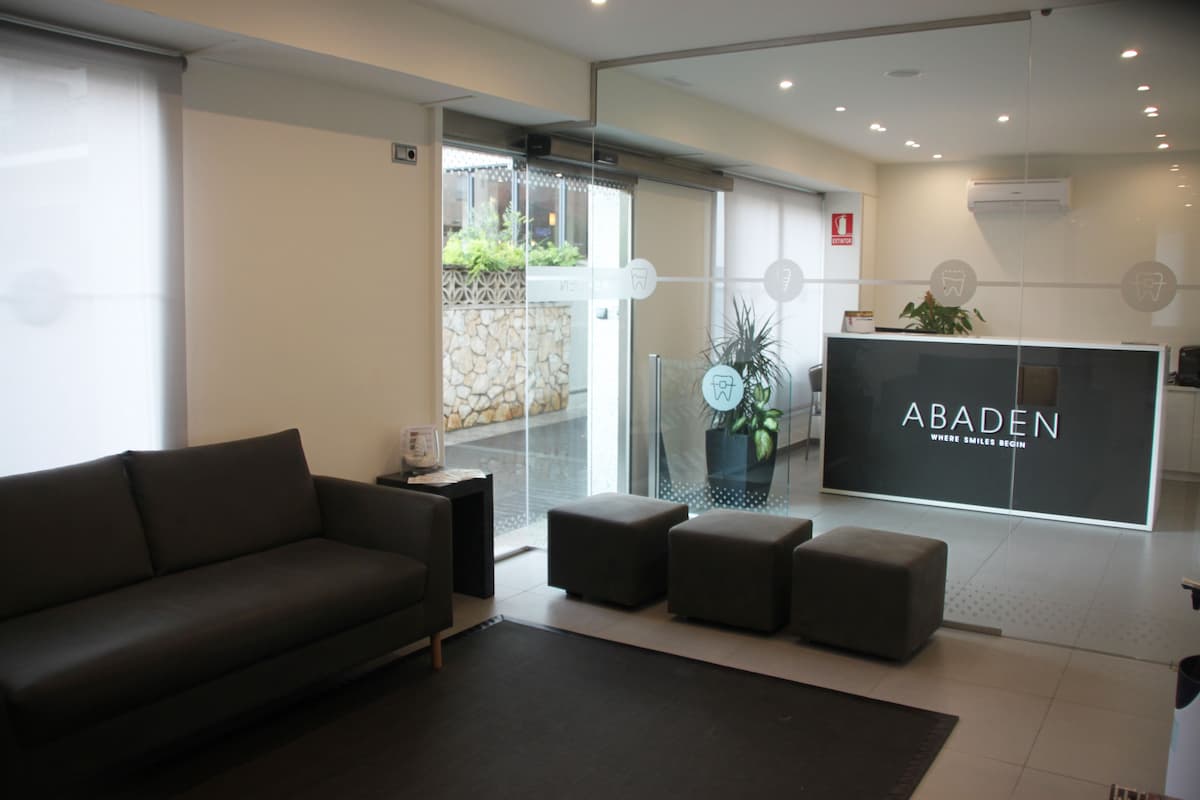 clinica-dental-abaden-lloret-de-mar