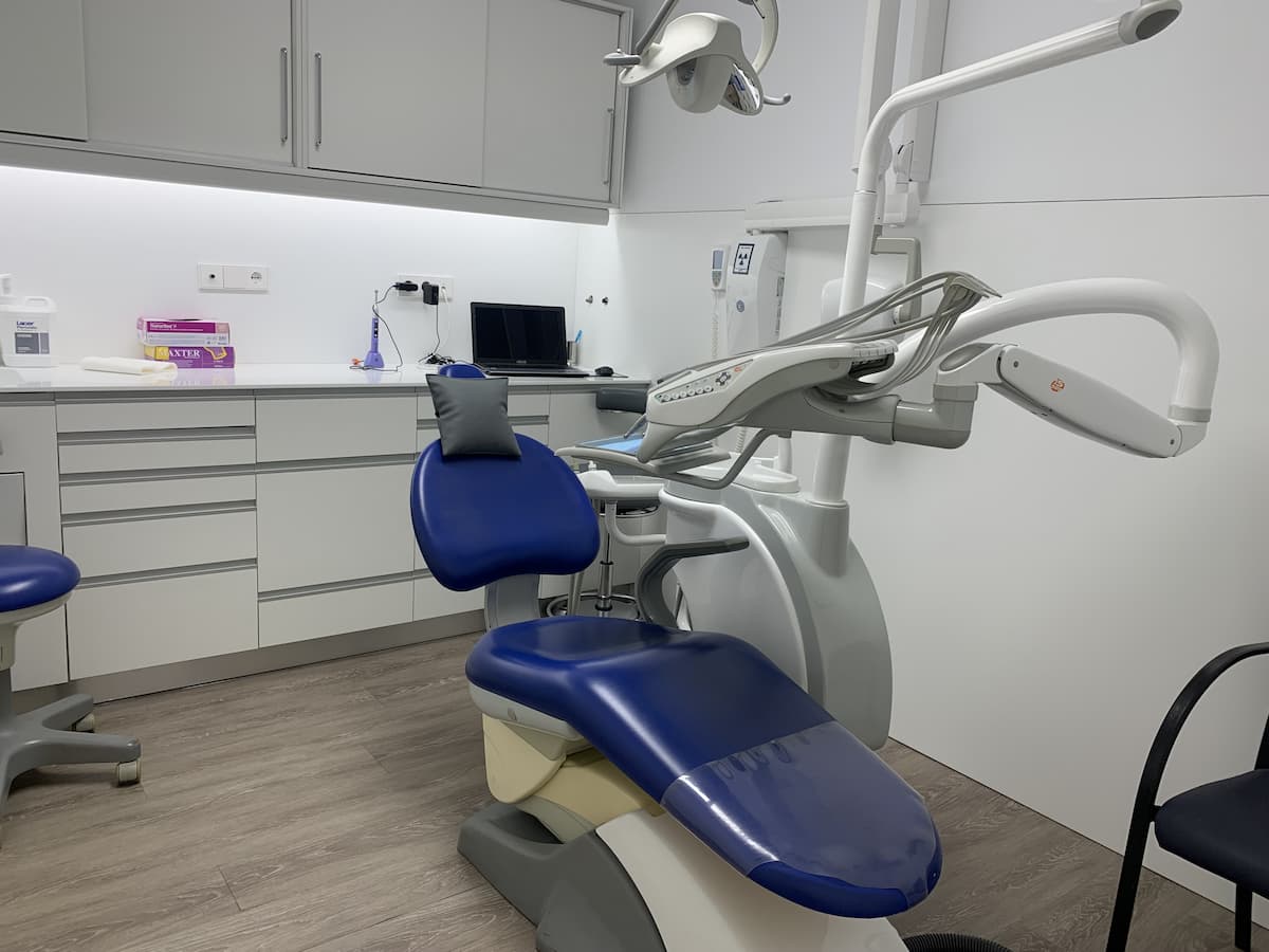 clinica-dental-barcelon-abaden-vall-hebron-box-2